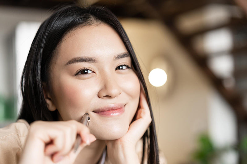 精華油會致痘？30–55歲女性必看：選對輕油保養，告別乾燥細紋，反而讓肌膚穩定透亮、重現光澤！